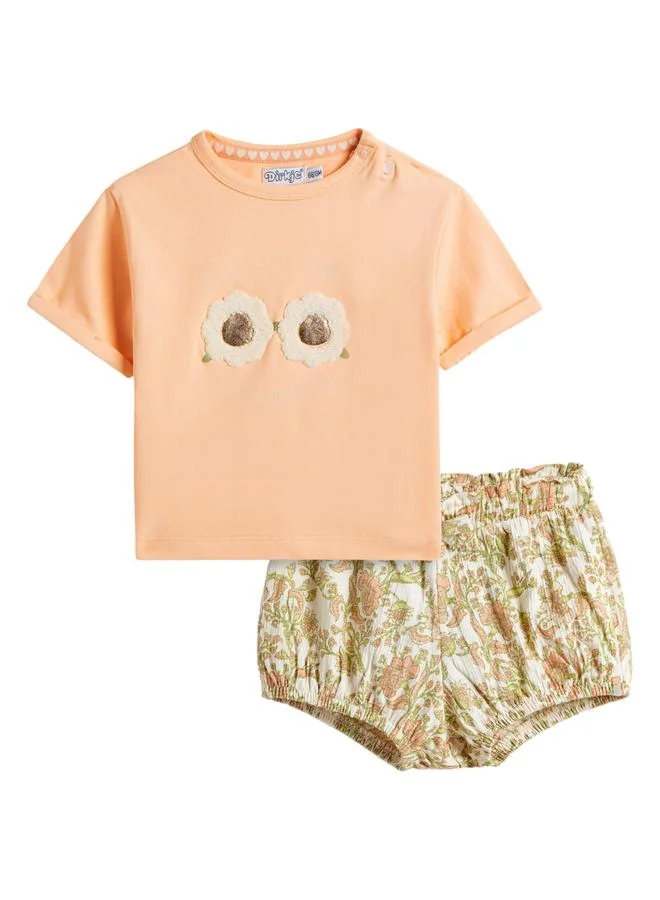 Dirkje Girls Embroidered T-Shirt and Shorts Set
